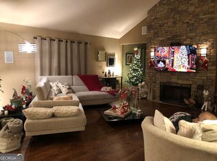 290 Francyne Ct, Sandy Springs, GA 30328