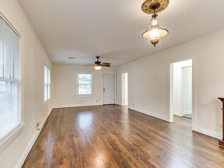 625 W Dewey St — Photo 45