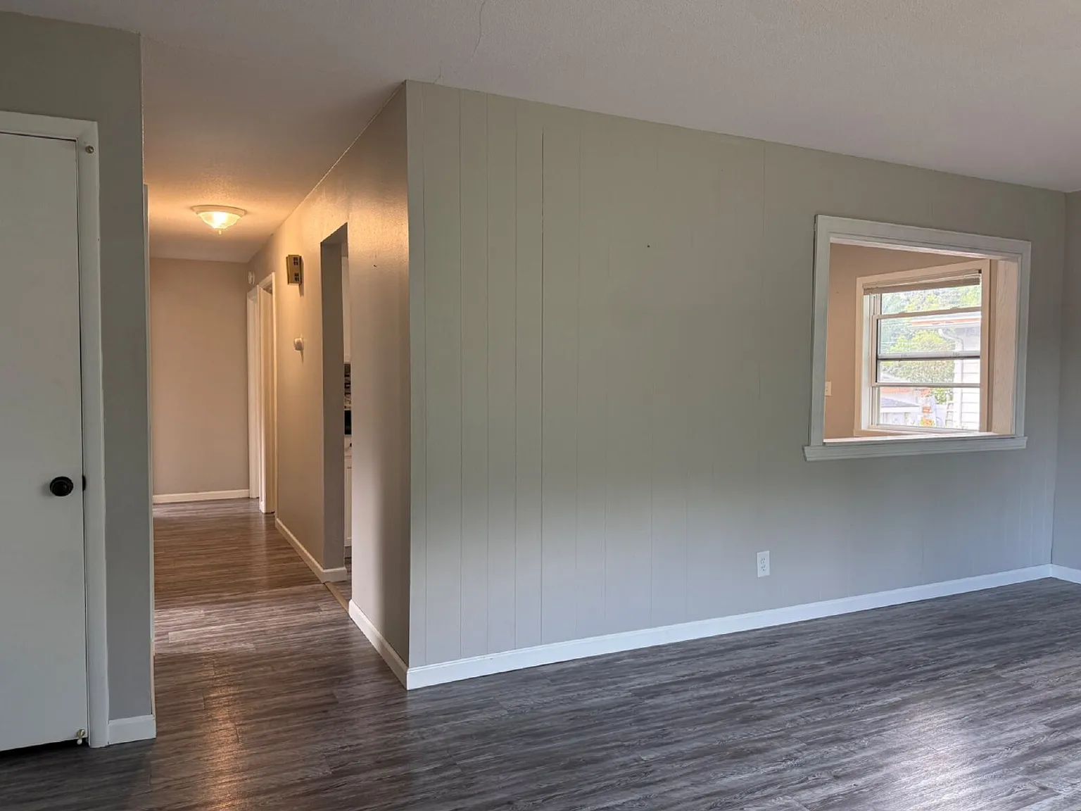 3 bed, 1.0 bath, 1064 sqft, $1,350 — Photo 3