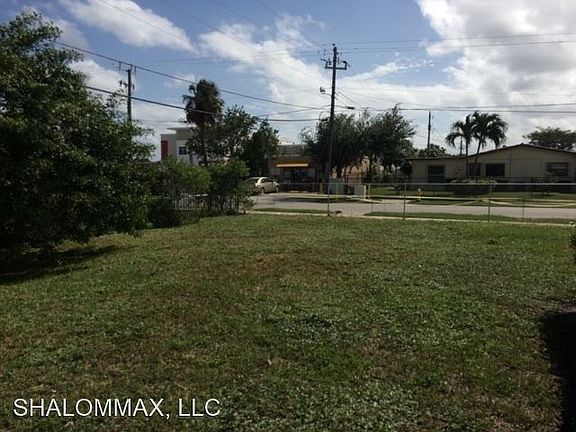 4th image of 1270 NW 31st Way