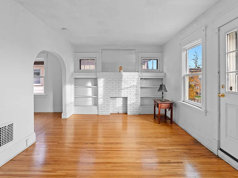 400 Taunton Pl #2 — Photo 2