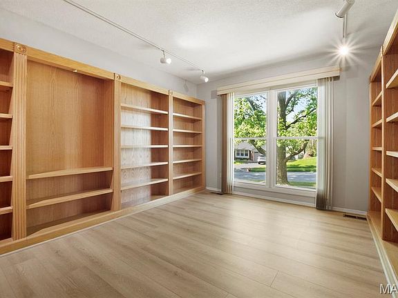 5th image of 11714 Summerwood Dr