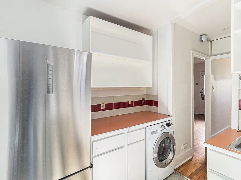 Available Now! The Cottage Secluded Oasis On University Hill — Photo 7
