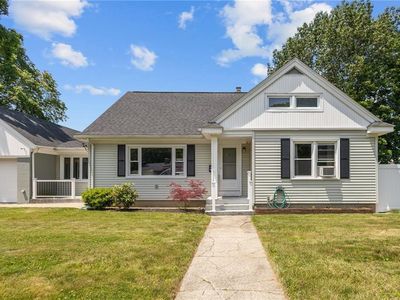 58 East St, West Warwick, RI, 02893