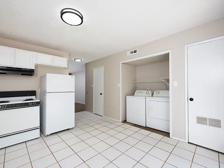 1208 Northcliff Ave — Photo 6
