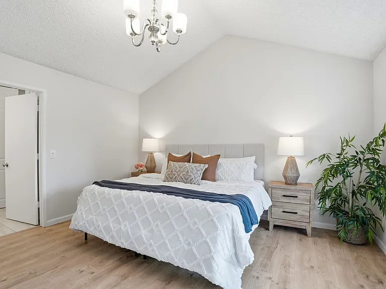 8 Coyle Creek Cir — Photo 10