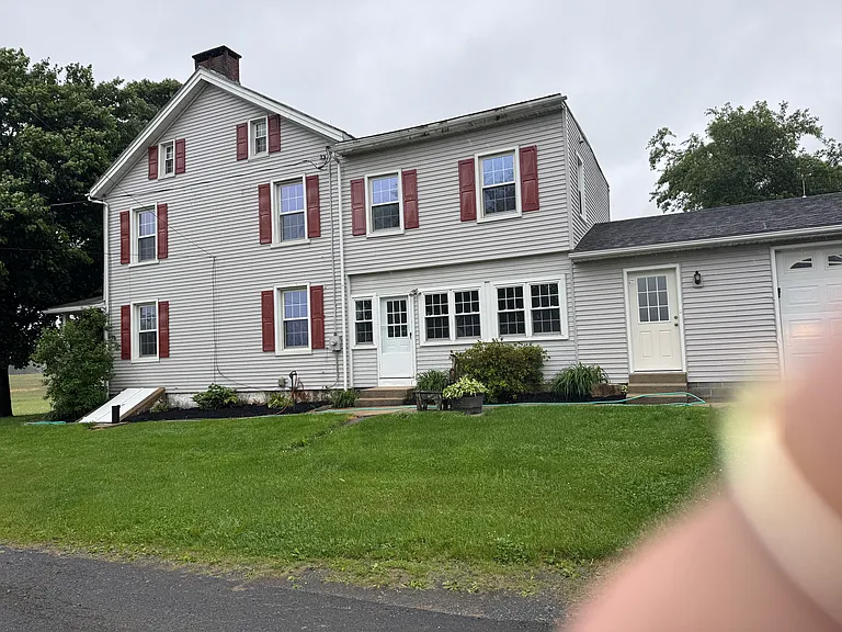 7 Strausstown Rd — Photo 1
