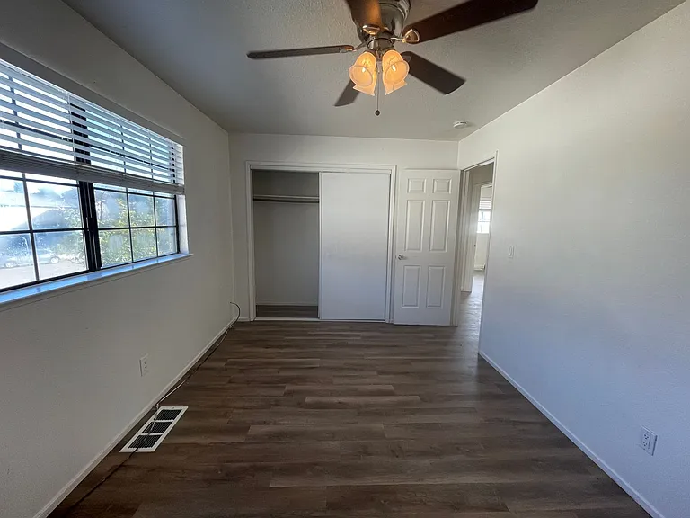 581 Ledwith Ct — Photo 13