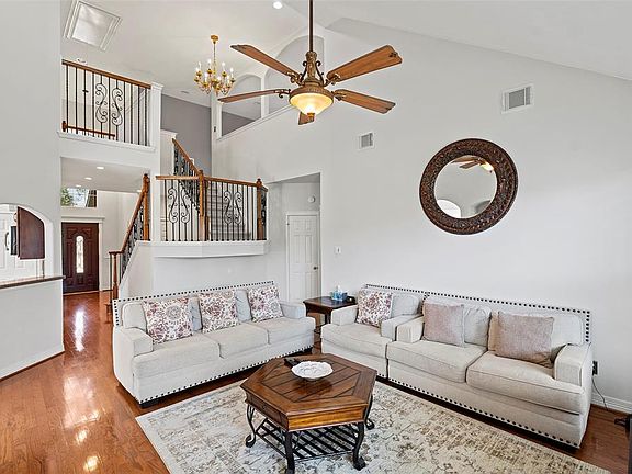 5th image of 8910 Starlamp Lane
