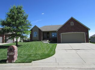 714 Chatta St, Haysville, KS 67060