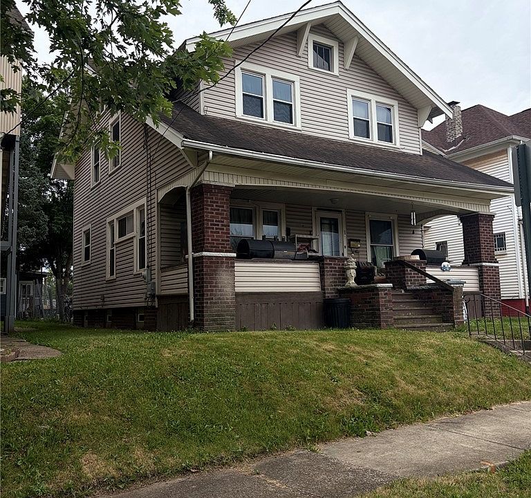2nd image of 2806 6th St SW