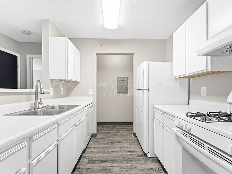 9030 Charlotte Ct — Photo 2