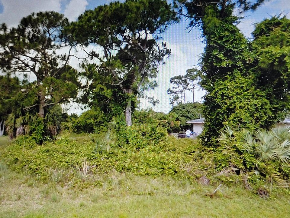 2nd image of 2050 SE Bowie Street