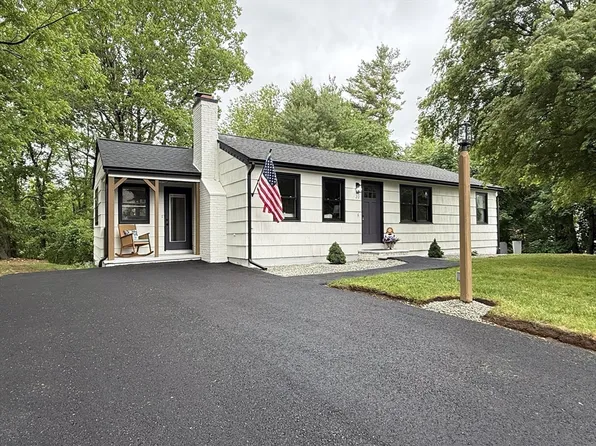 20 Marc Ave, Southbridge, MA 01550