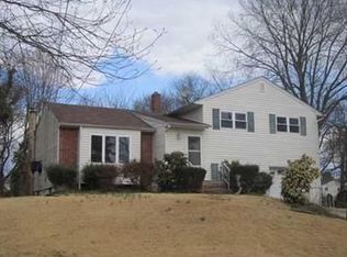 79 Canterbury Rd, East Brunswick, NJ 08816