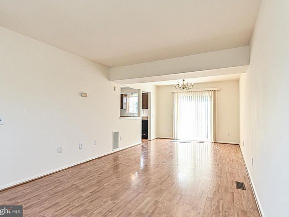 5th image of 3292 Tayloe Ct