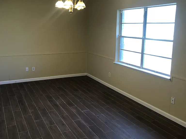 406 Vance St — Photo 32