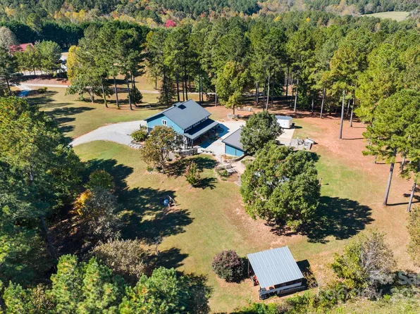 142 Riverside Dr, Rutherfordton, NC 28139