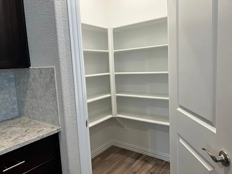 114 Mountain Meadow Ln — Photo 8