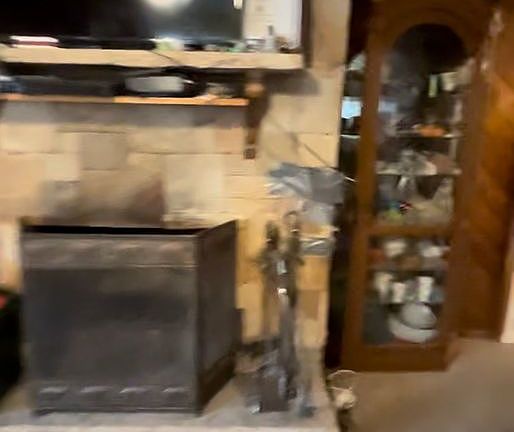 2nd image of 142 Oak Ave