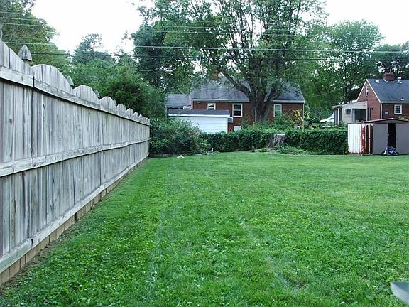 3rd image of 6507 W Grace St