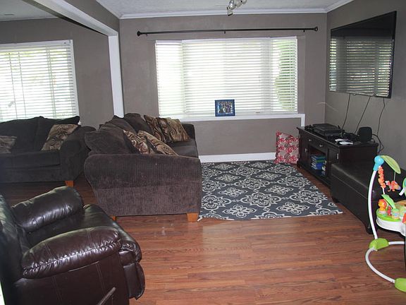 3rd image of 1309 N Lincoln Ave
