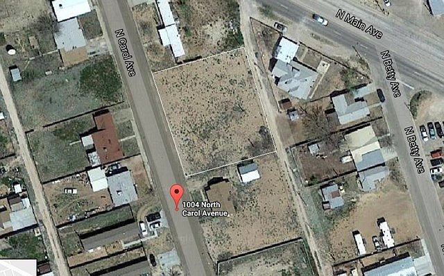 2nd image of 1004 N Carol Ave