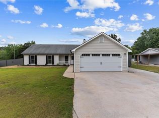 1587 Cronic Town Rd, Auburn, GA 30011