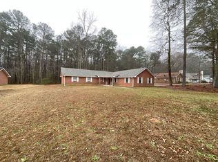 255 Handley Ct APT B, Tyrone, GA 30290