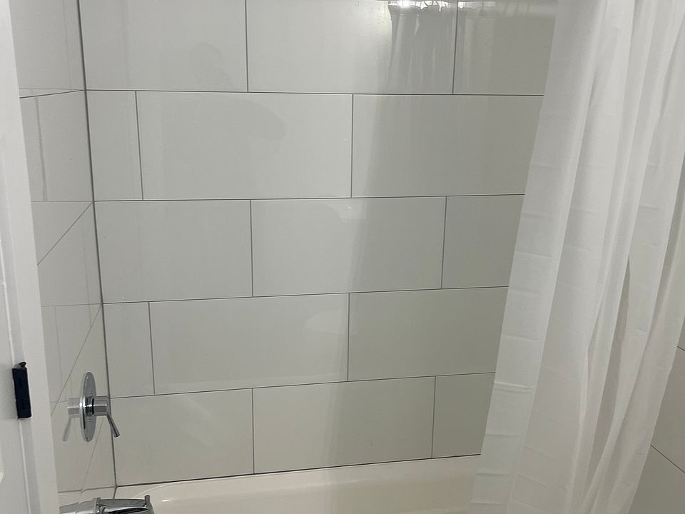 Second Bathroom for the two other rooms.