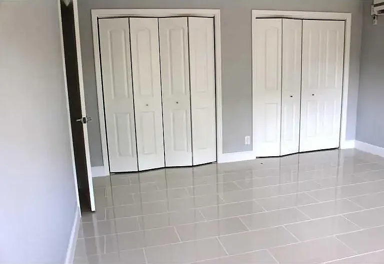 1705 N Riverside Dr #2 — Photo 38