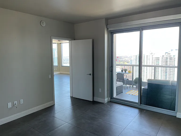 222 Karen Ave #4301 — Photo 8