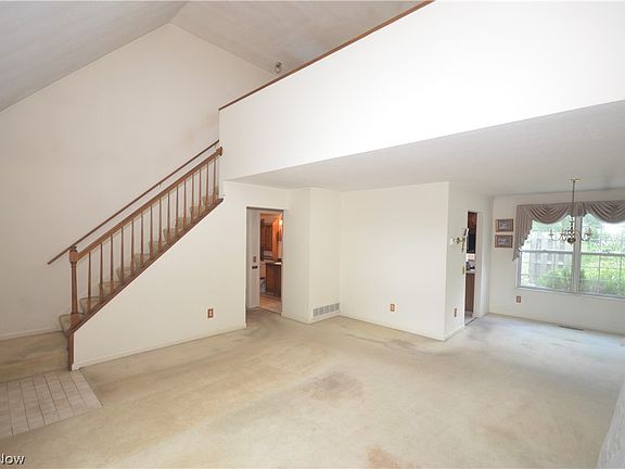 5th image of 2641 Burridge Cir