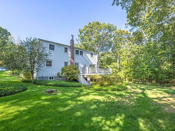 4th image of 19 Rolling Woods Ln
