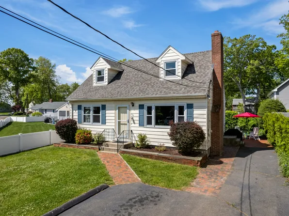 60 Cypress Road, Old Saybrook, CT 06475