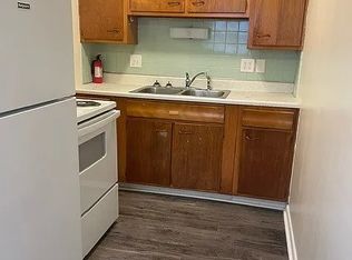 230 1st Dr SE APT 2, New Philadelphia, OH 44663