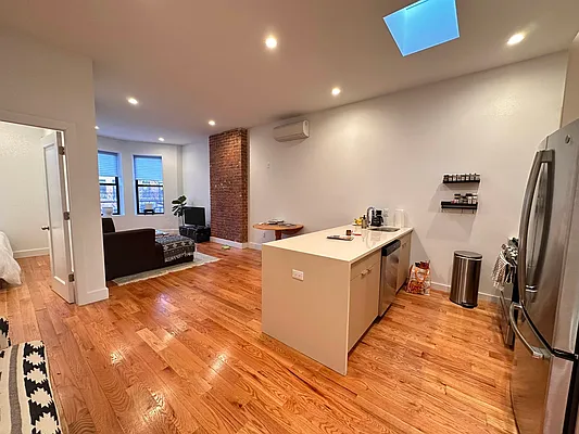 Rented by Massada Home Sales Inc | media 2