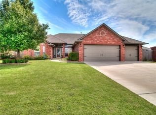 10624 NW 41st St, Yukon, OK 73099