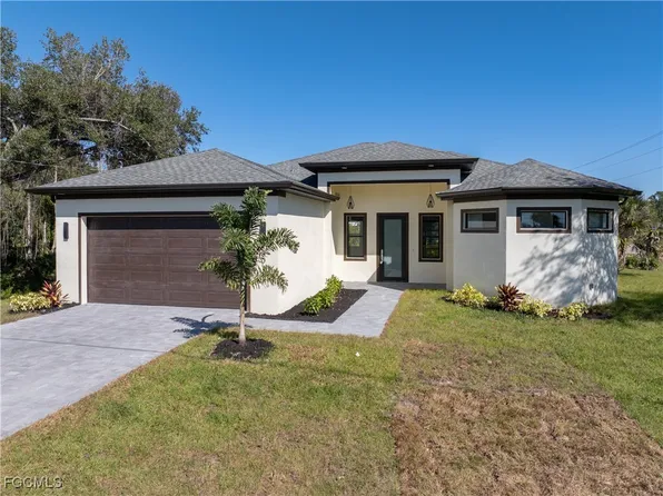 100 Zobora Cir, Fort Myers, FL 33913