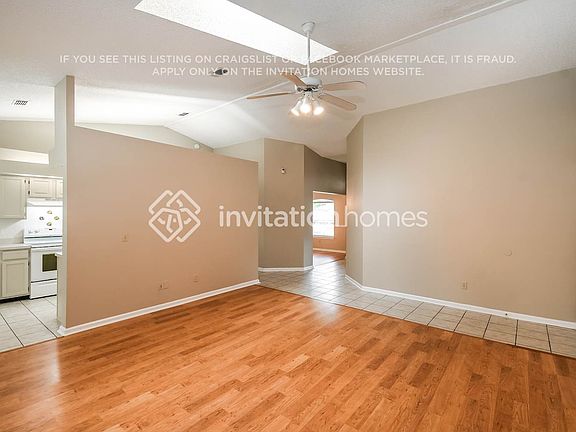 3rd image of 8610 Wyndhurst Dr