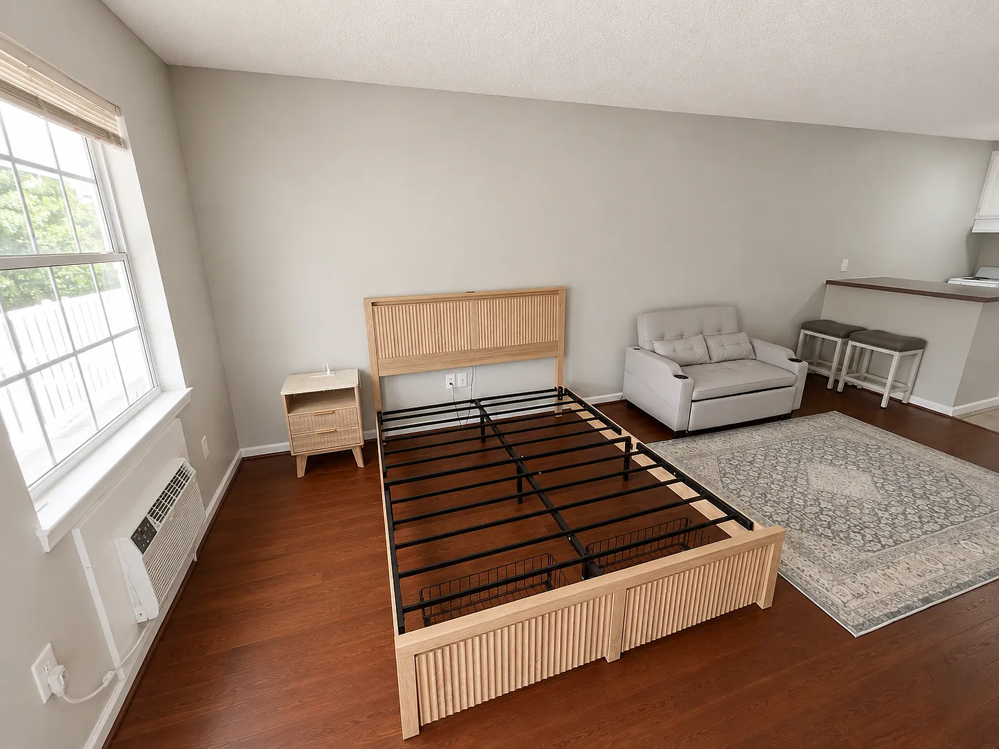 Garland Studio Apartments - 17 — Photo 2