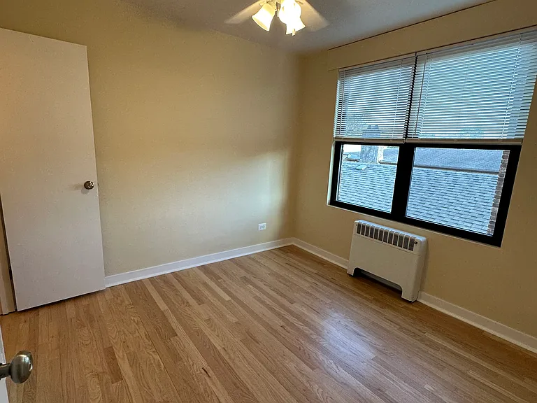 6216 N Whipple St #3E — Photo 11