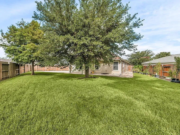 15906 Arapaho Bend Ln — Photo 24