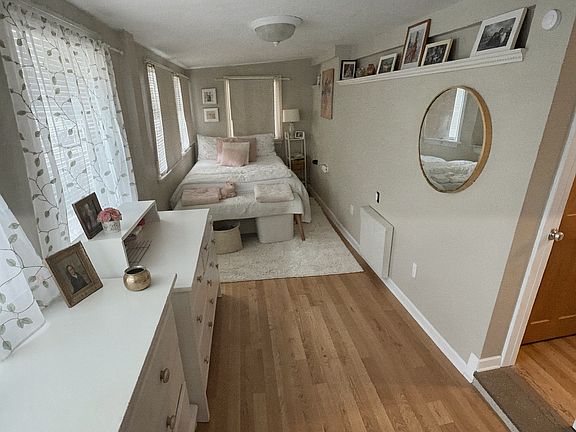 3rd image of 99 Old Harbor St #3