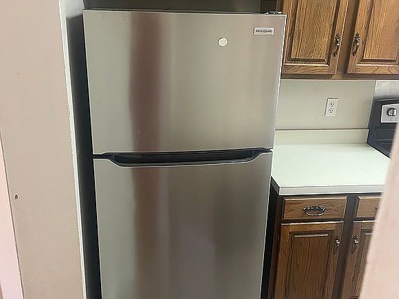 Refrigerator to stay!