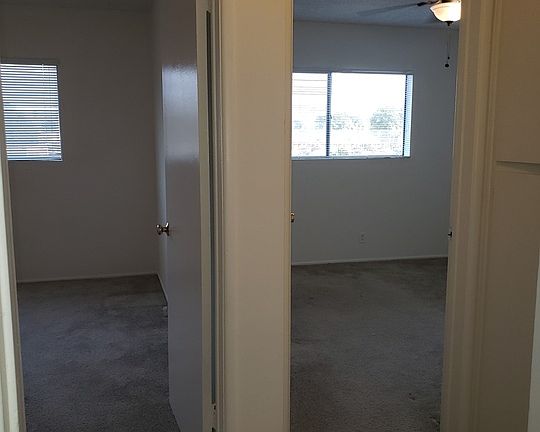 5th image of 11816 Chandler Blvd #12