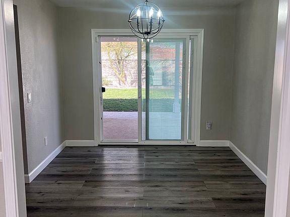 5th image of 1553 Avon Ct