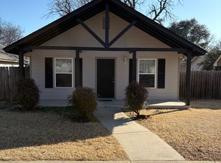 206 W Dabney St, Cleburne, TX 76033