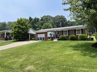 106 Hillview Dr, Morgantown, KY 42261