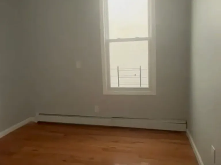 1690 Topping Ave #2 — Photo 3